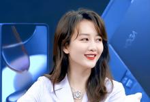 王鸥何九华吃火锅被偶遇,二人曾一起参加婚礼,并用情侣手机壳-沐风文化