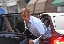 英国名媛约会小13岁希腊王子！刚和前夫分手，面容憔悴不影响被追-沐风文化